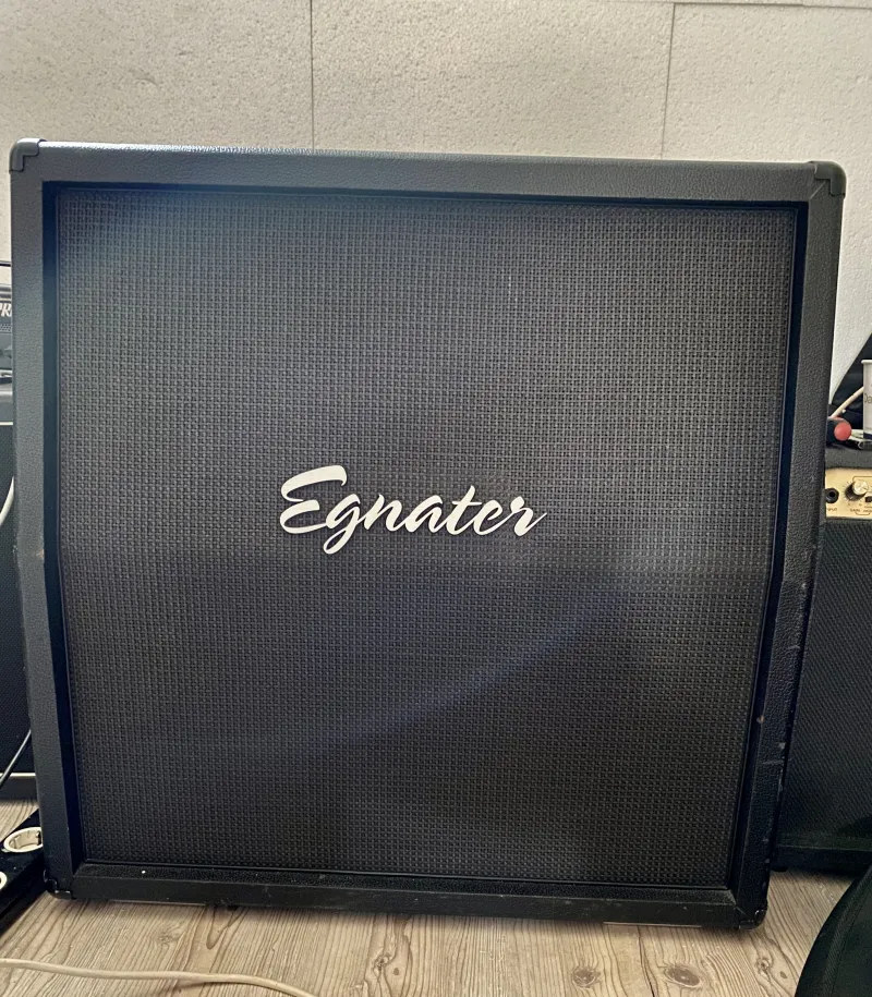 Egnater VN 4x12 A Gitárláda