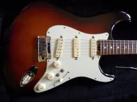 Fender USA Elite Strat + Seymour Duncan tuning + Hardcase Elektromos gitár - Zenemánia [Ma, 13:11]