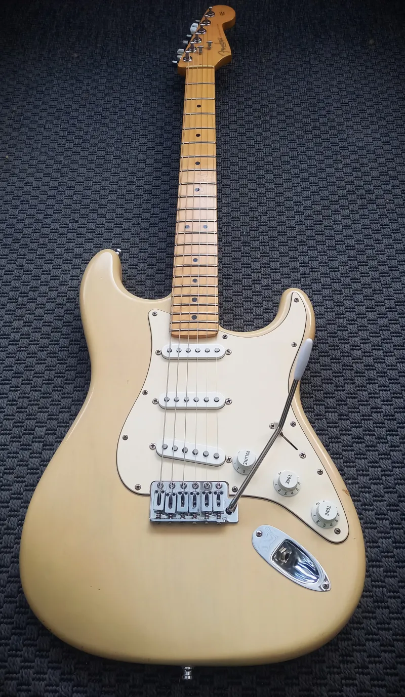 Fender HIGHWAY ONE STRATOCASTER USA 2005 Electric guitar for sale