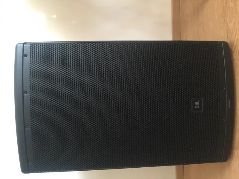JBL EON615 Altavoz activo