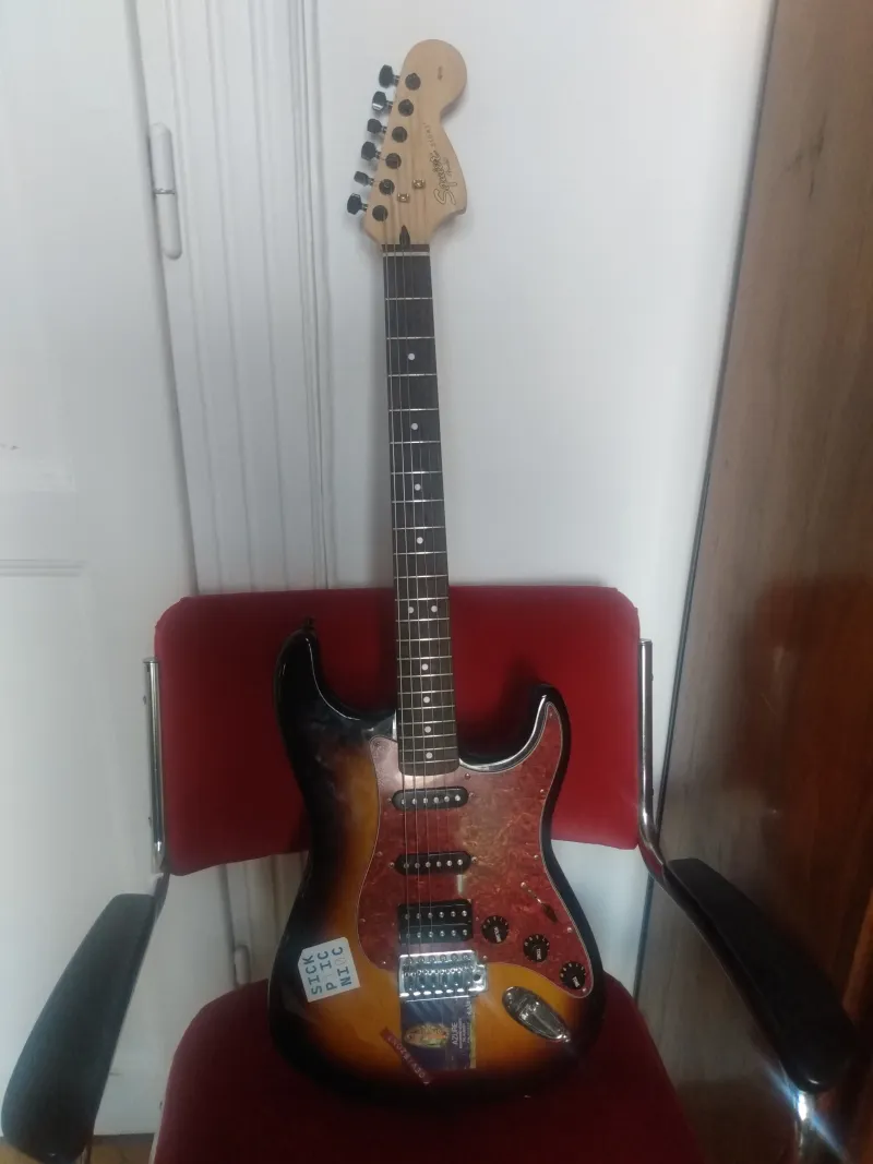 Squier Affinity Stratocaster Elektromos gitár