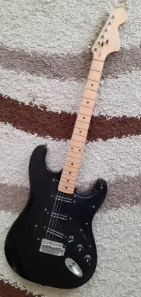 Kézzel készített Stratocaster Guitarra eléctrica [February 28, 2023, 7:31 pm]