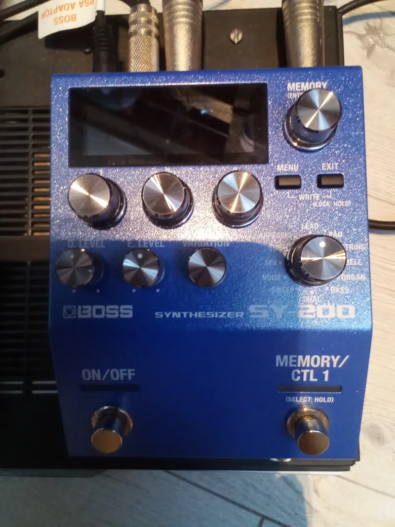BOSS SY200 Multi-effect processor