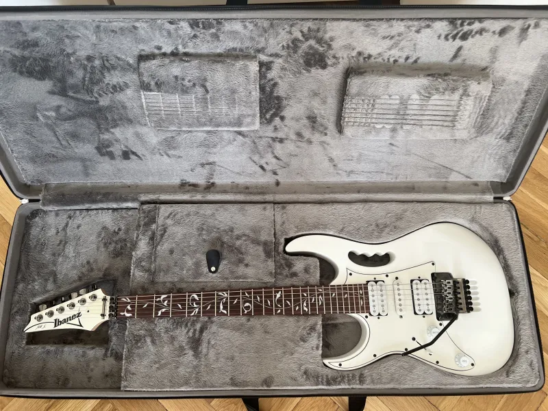 Ibanez JEMJR-WH Balkezes elektromos gitár