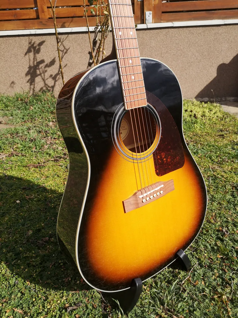 Epiphone AJ220 VS Electro-acoustic guitar
