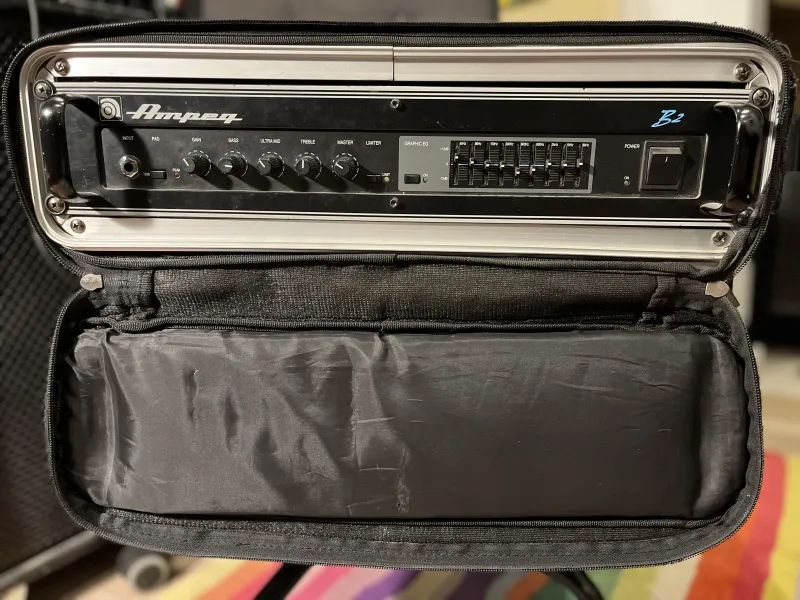 Ampeg B2 + rack Basszuserősítő-fej