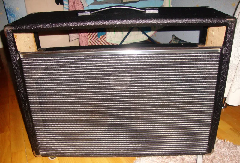 üres  212 Guitar cabinet speaker