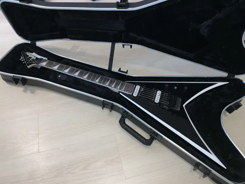Jackson Js 32 king v Elektromos gitár
