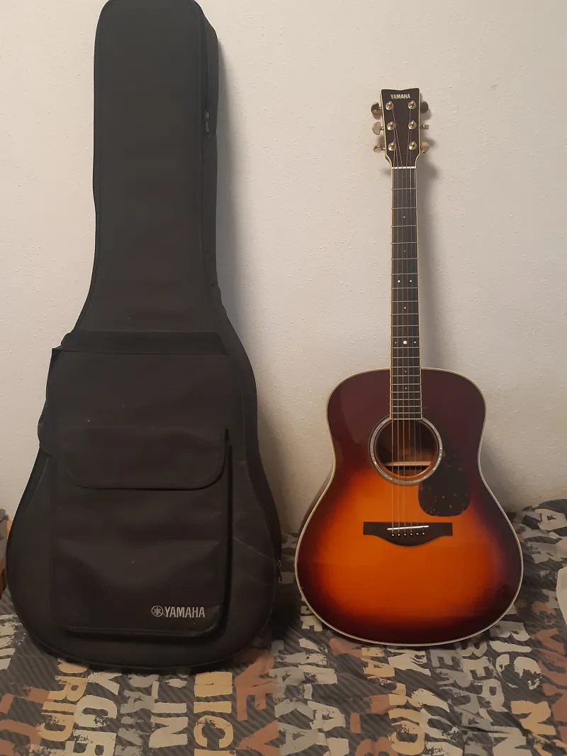 YAMAHA LL6 A.R.E. Elektroakusztikus gitár