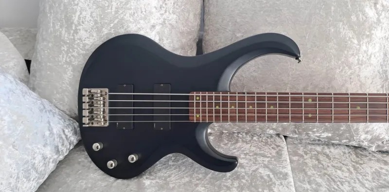 Ibanez BTB 205 Bass guitar 5 strings