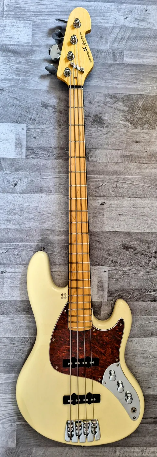 Sandberg Electra TT4 Bass guitar
