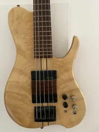 MLP King 5 Bass Gitarre [June 22, 2023, 3:28 am]
