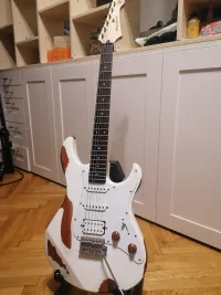 YAMAHA Pacifica 012 Elektromos gitár