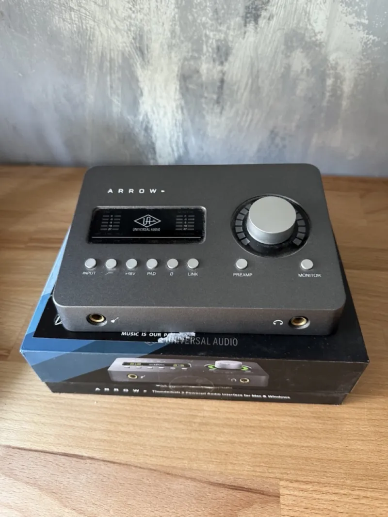 Universal Audio Arrow Tarjeta de sonido externa en venta