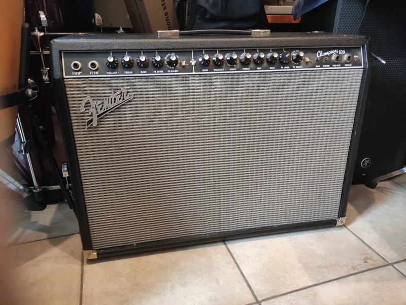 Fender Champion 100 Guitar combo amp