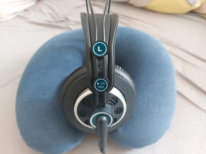 AKG K240 Mark II Fejhallgató