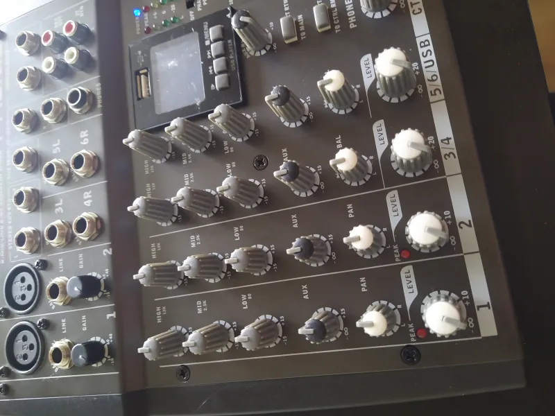 Phonic Am220p Mixer