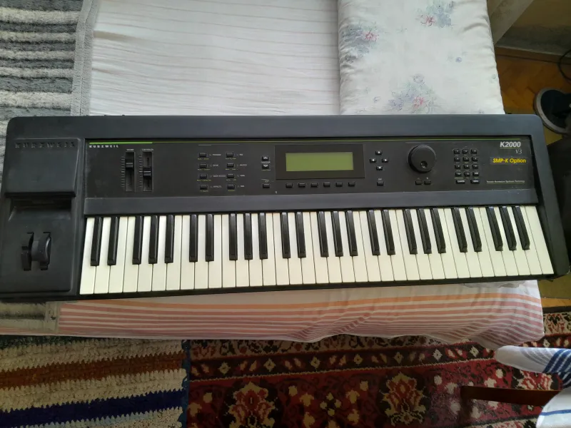 KURZWEIL K2000 Szintetizátor