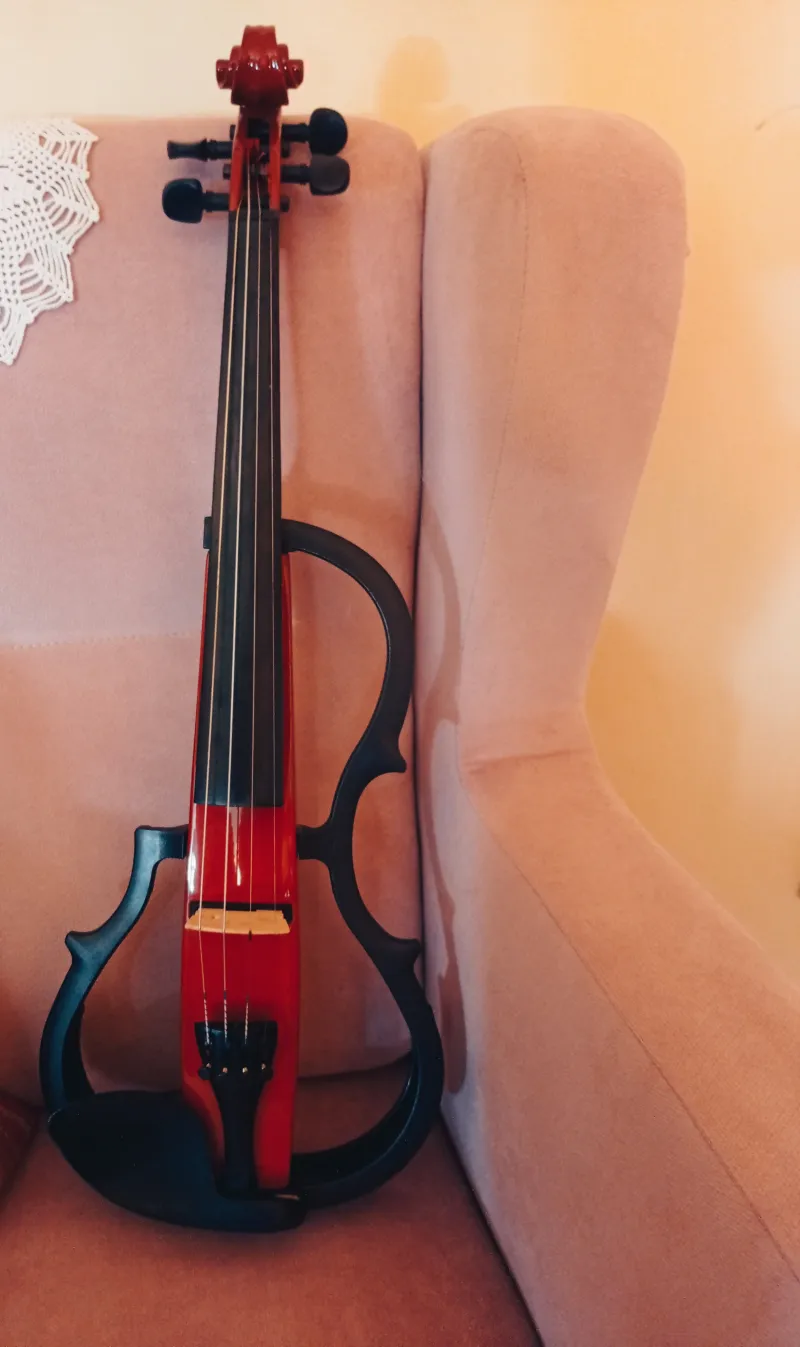 YAMAHA SV-200 Elektromos hegedű