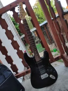 Super strat Farida Stratocaster Elektromos gitár