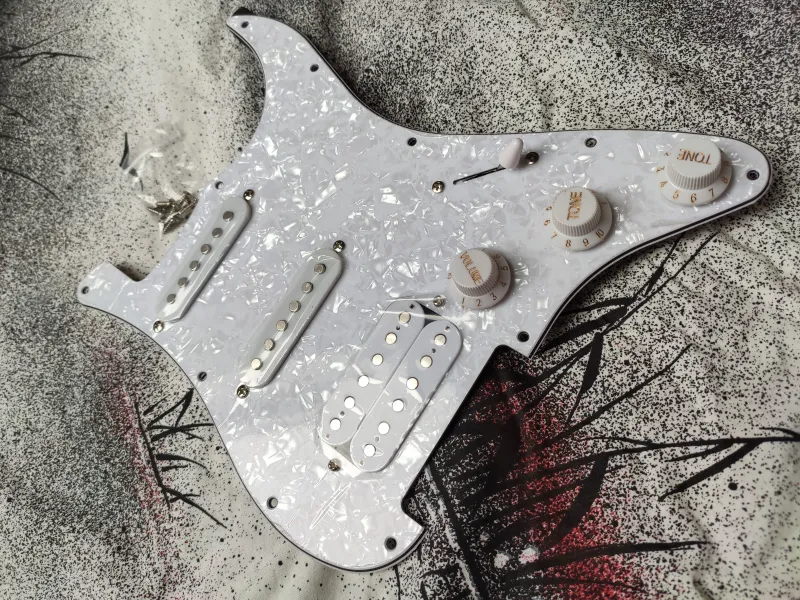 - Stratocaster hangszedő szett koptatóra szerelve Sada snímačov