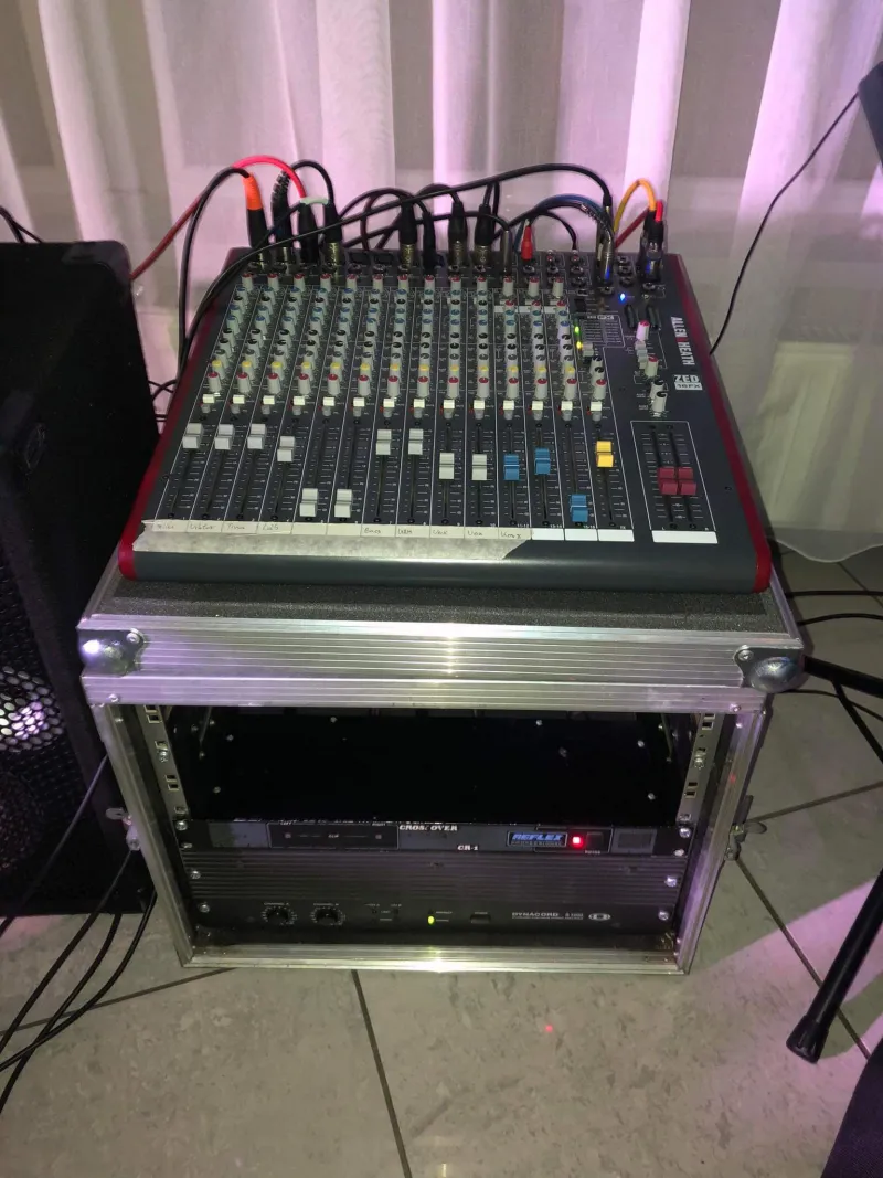 Allen&Heath Zed fx16 Mixážny pult