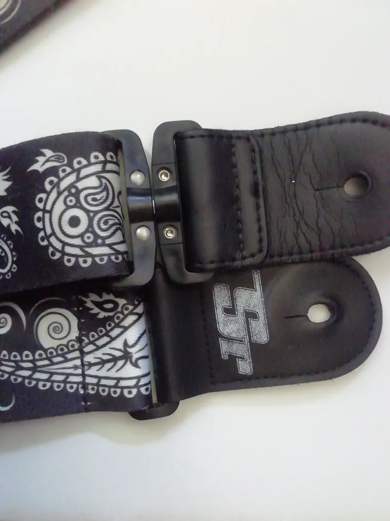 DAddario Satriani strap Heveder