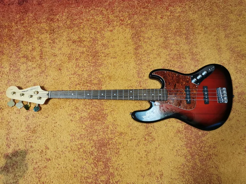 Squier Standard Jazz Bass Bass guitar