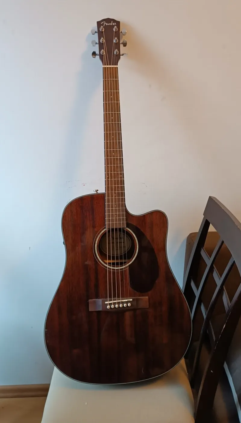 Fender CD-140SCE Akustická gitara