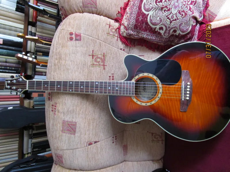 Ashton  Elektroakustická gitara