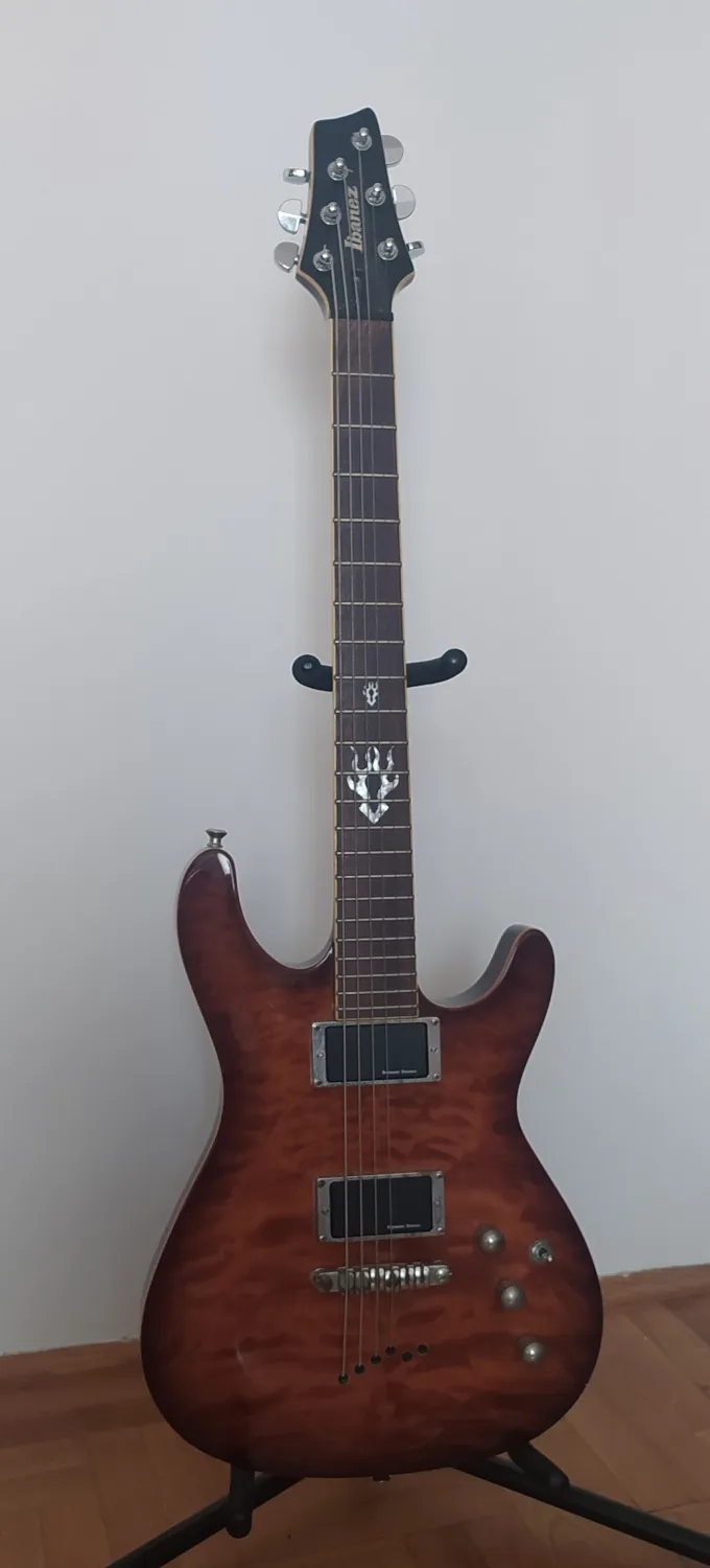 Ibanez Sz520qm SD Blackouts hangszedőkkel E-Gitarre