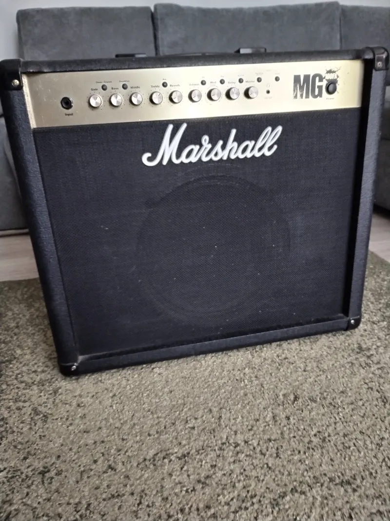Marshall MG100FX Kombinovaný zosilňovač pre gitaru