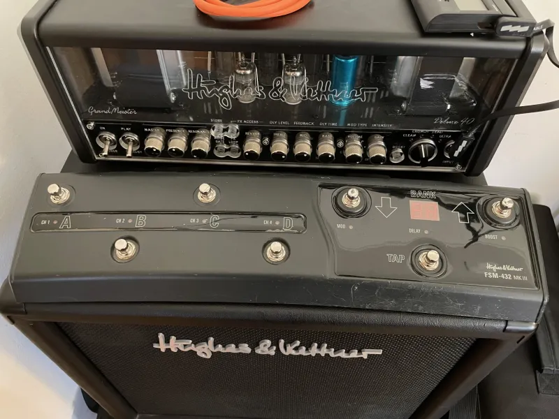 Hughes&Kettner FSM-432 MK III Grandmeister Tubemeister MIDI nožný spínač