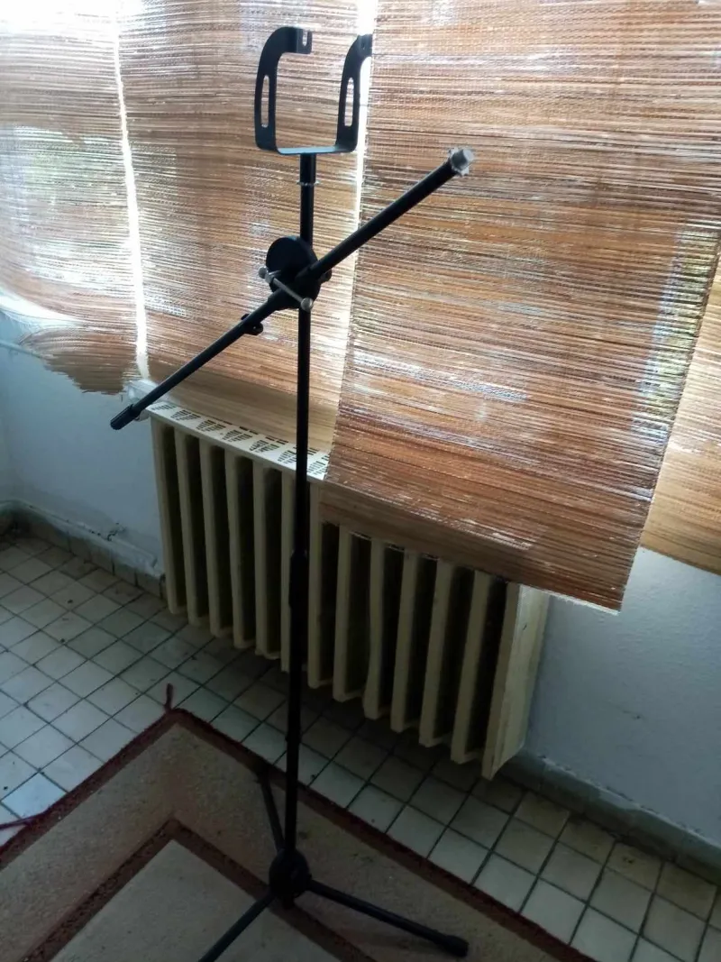 Voice Kraft  Loud speaker stand