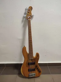 Woodhead Gentle 5-Saiter Bass-Gitarre [October 20, 2023, 2:06 pm]