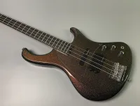 Peter Crow Design Bass guitar [October 13, 2023, 10:59 am]