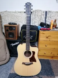 Taylor 210-ce Electro-acoustic guitar [October 17, 2023, 7:28 pm]