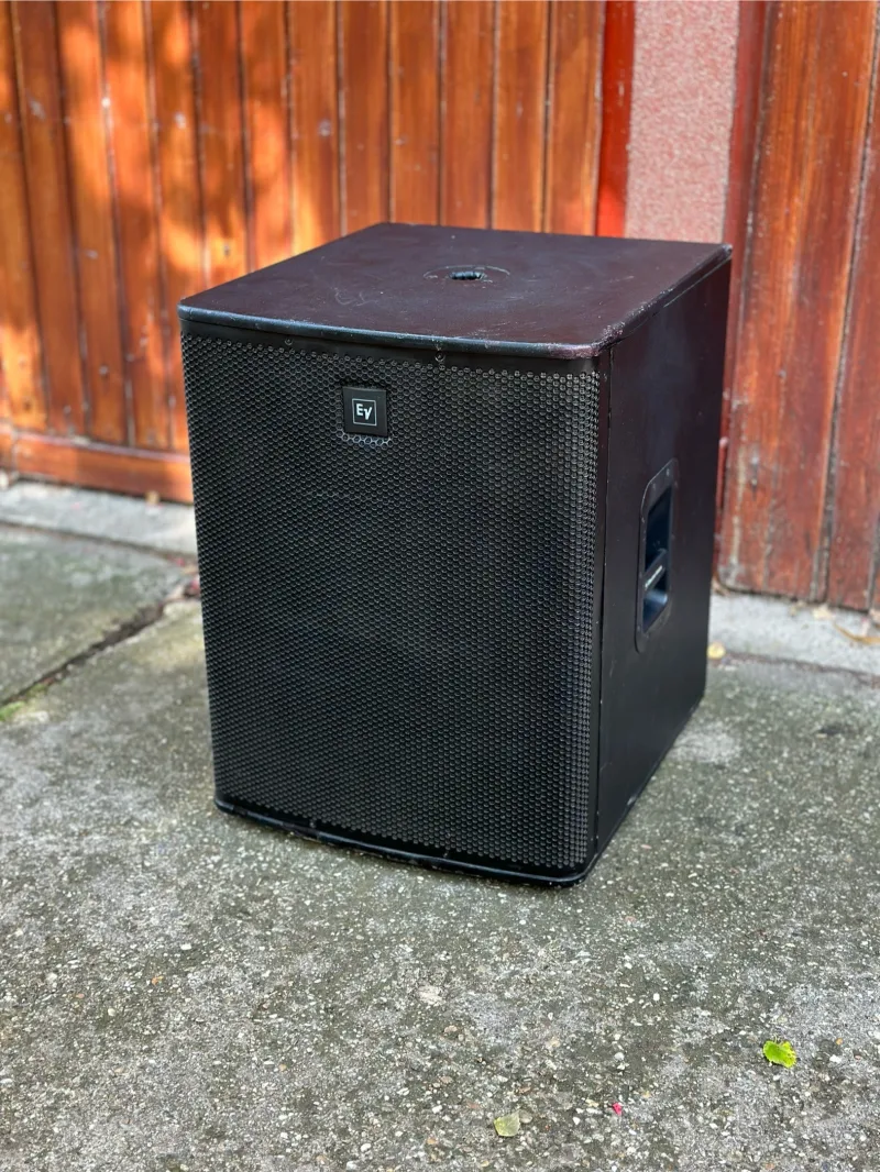 Electro-Voice EV ELX118P Aktív szubláda