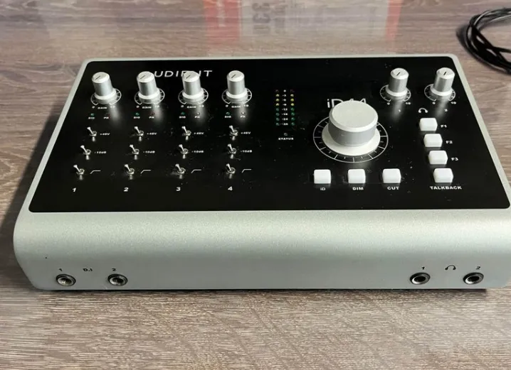 Audient ID44 mk1 Externá zvuková karta