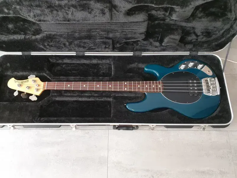 Music Man Stingray Bajo eléctrico