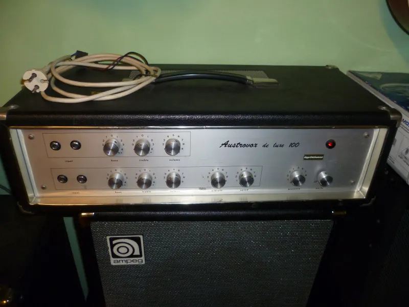 AustroVOX De luxe 100 Gitárerősítő-fej