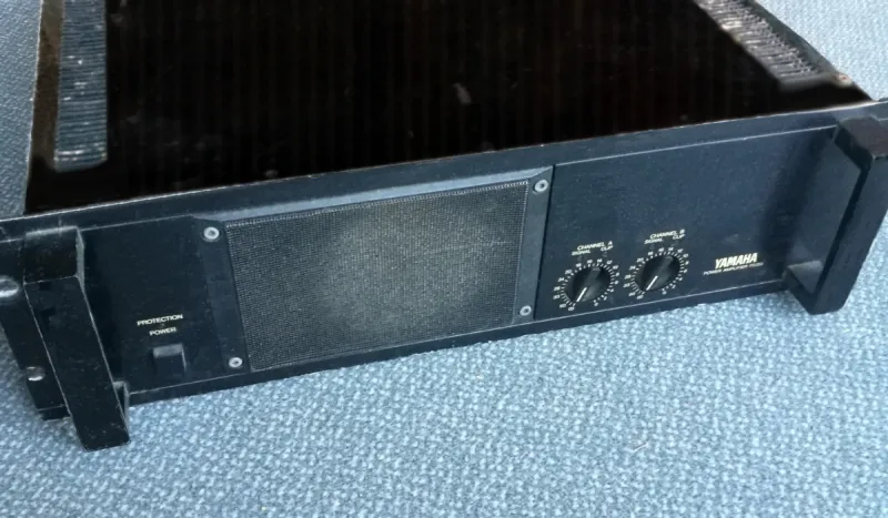 YAMAHA P2250 Erősítő javítás