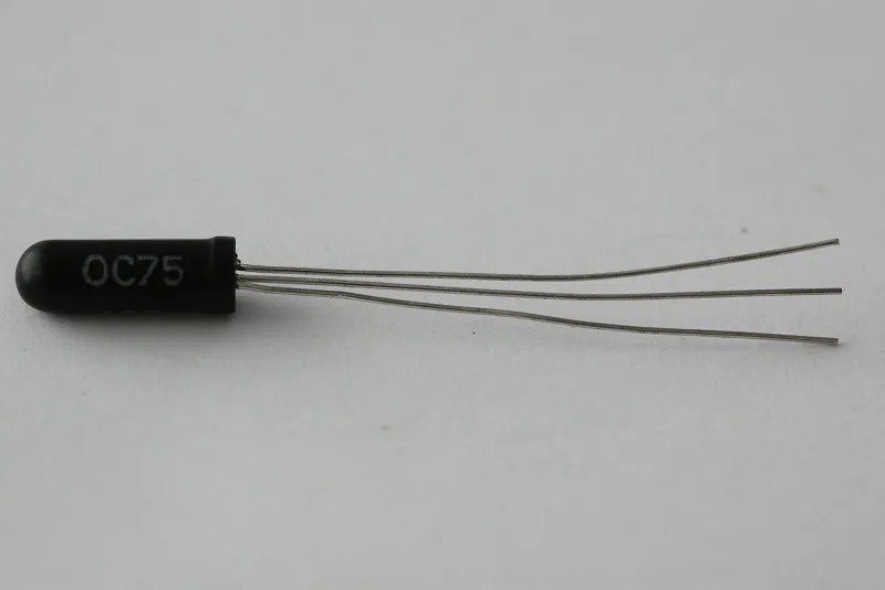  OC75 Electrónica