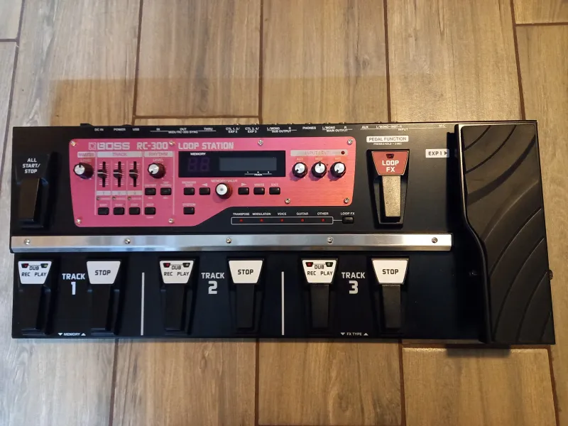 BOSS RC300 Loop station