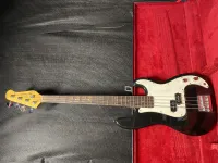 Jay Turser Jazz bass Bajo eléctrico [October 23, 2023, 6:38 pm]