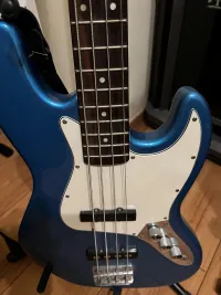 Johnson Bass Bass guitar [November 11, 2023, 7:58 pm]