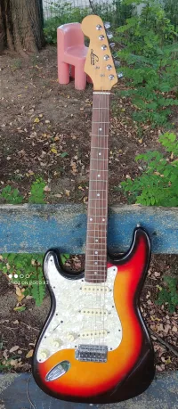 Levin Strat Balkezes elektromos gitár [2023.11.14. 22:24]