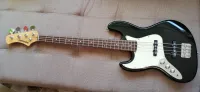 Johnson  Left handed bass guitar [November 25, 2023, 3:08 pm]