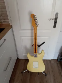 Köves Stratocaster Elektrická gitara [December 14, 2023, 6:26 pm]