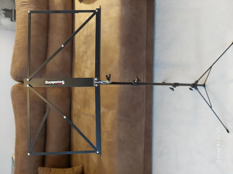 Soundking DF049 Tab stand